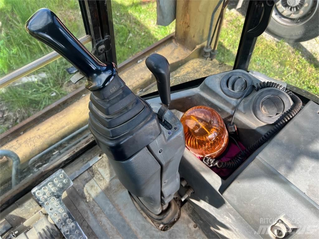 CAT 432 D 4X4 Anlegg - Annet