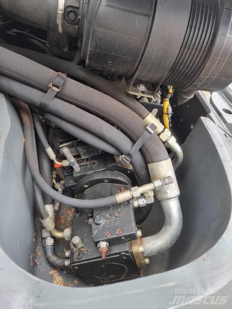 Liebherr L 526 Hjullastere