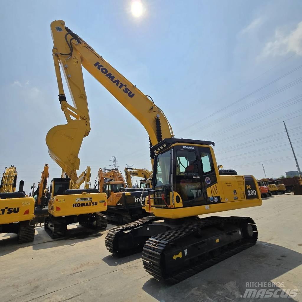 Komatsu PC 200-8 Beltegraver