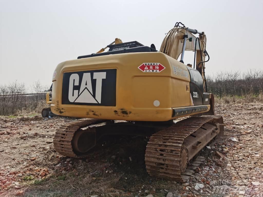 CAT 323 D L Beltegraver