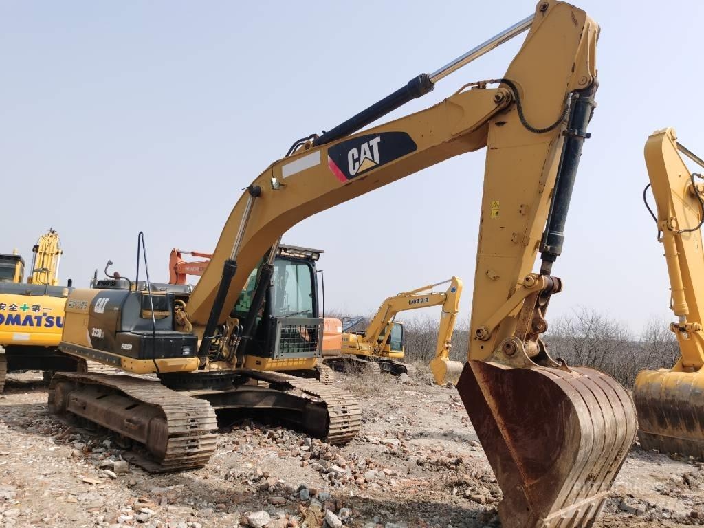 CAT 323 D L Beltegraver