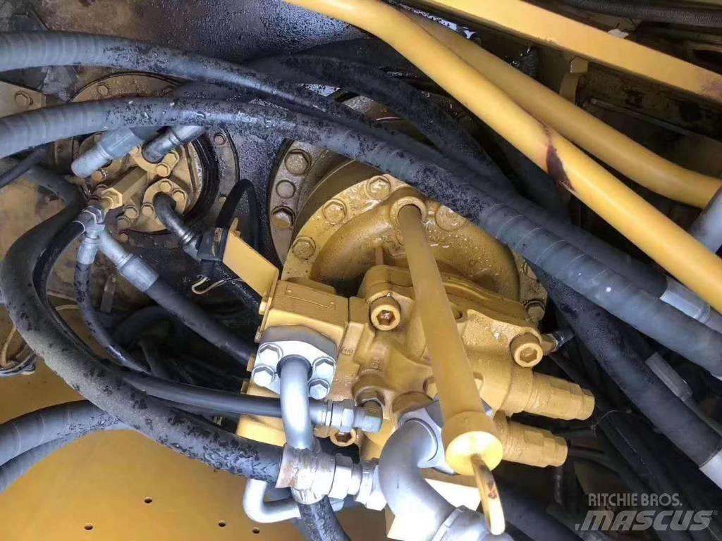 CAT 323 D Beltegraver