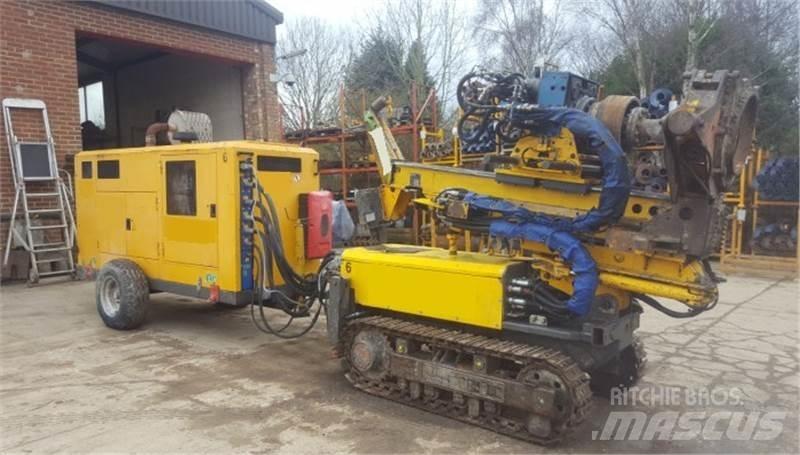 Klemm 702-2 Borerigger