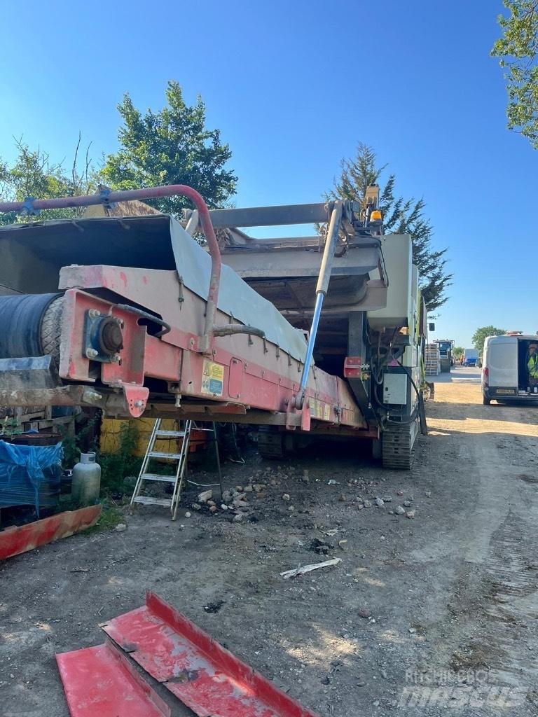 Sandvik QJ 241 Mobile knuseverk