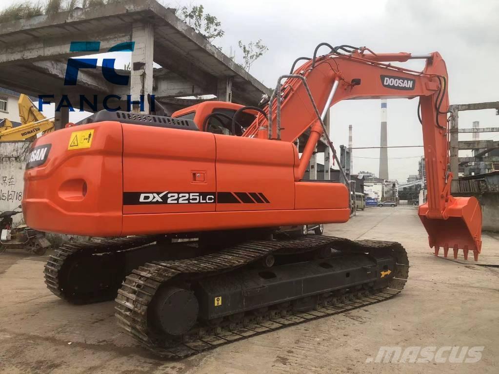 Doosan DX 225 LC Beltegraver