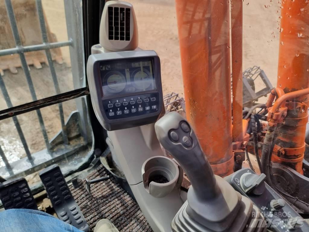 Hitachi ZX 250 LC-3 Beltegraver