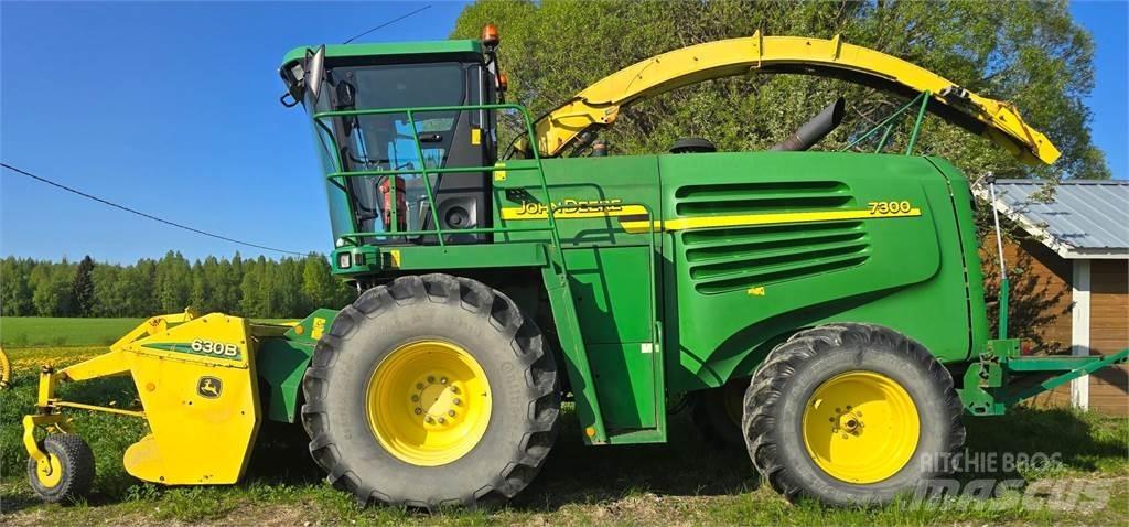 John Deere 7300 Selvdrevne fôrhøstere