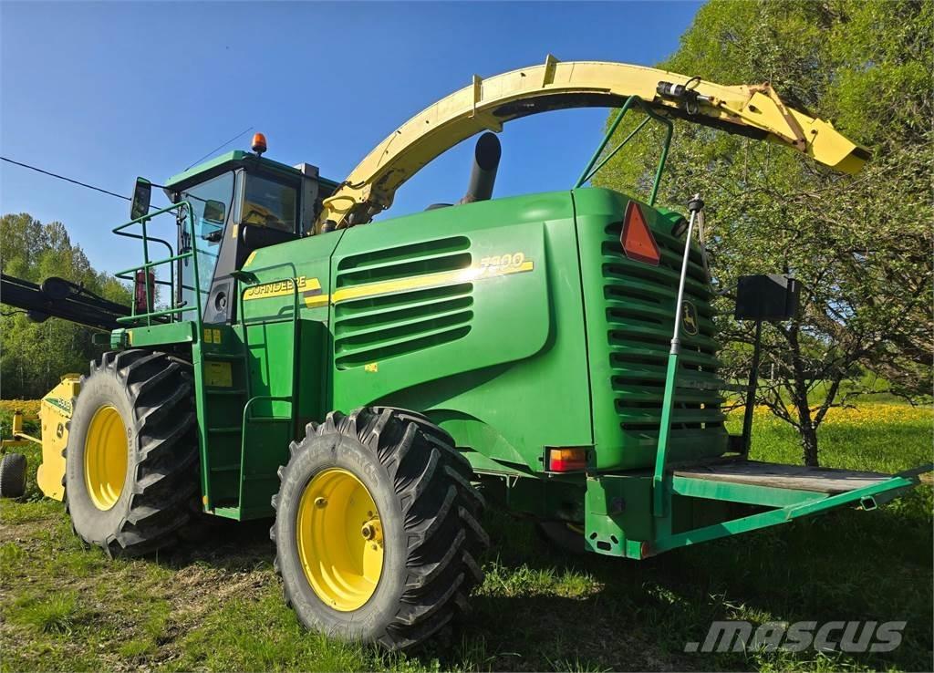 John Deere 7300 Selvdrevne fôrhøstere