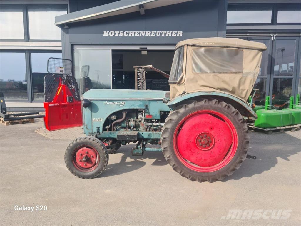 Hanomag R 324 SA Traktorer
