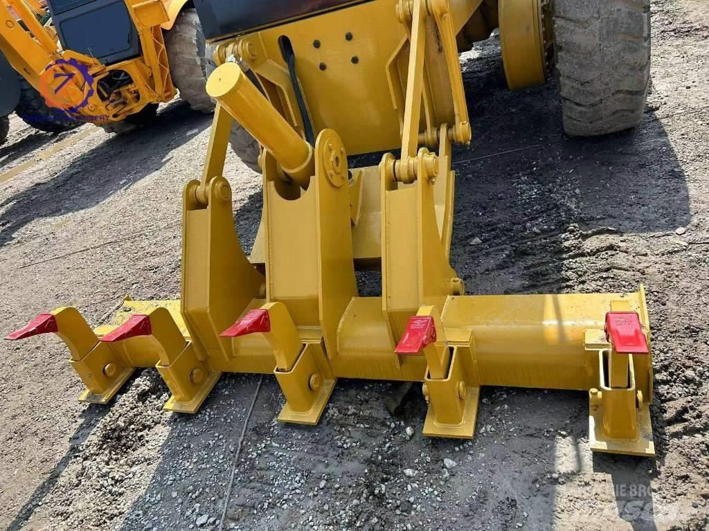 CAT 140 H Veihøvler