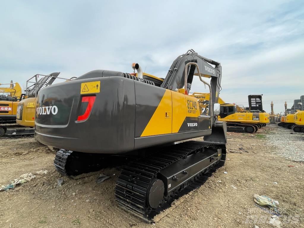 Volvo EC 240 Beltegraver