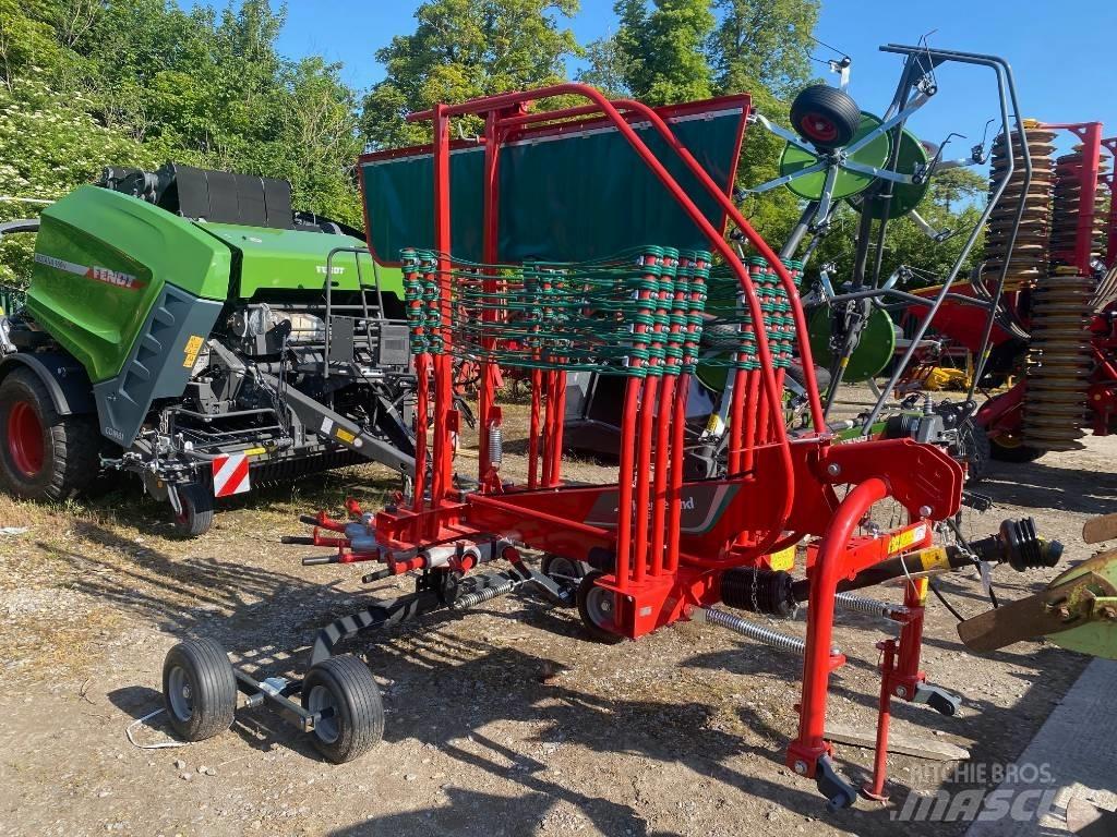 Kverneland 9546 Raker og høyvendere