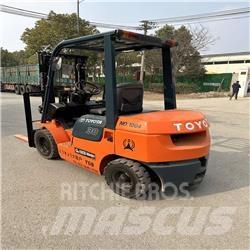 Toyota 02-7 FD F 30 Diesel Trucker