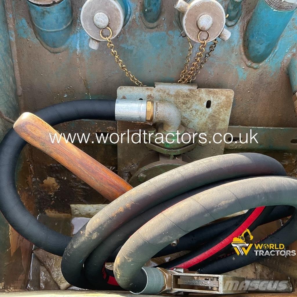  CONQUIP FUEL BOWSER Drivstoff og additiv tanker