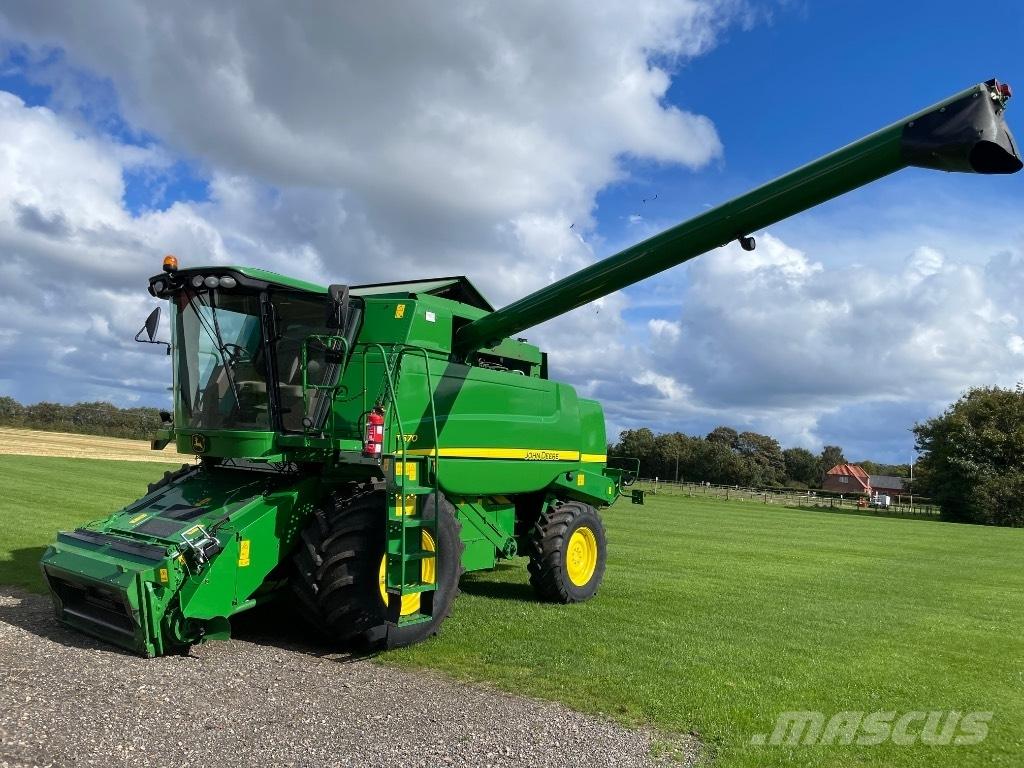 John Deere T 670 i Skurtreskere
