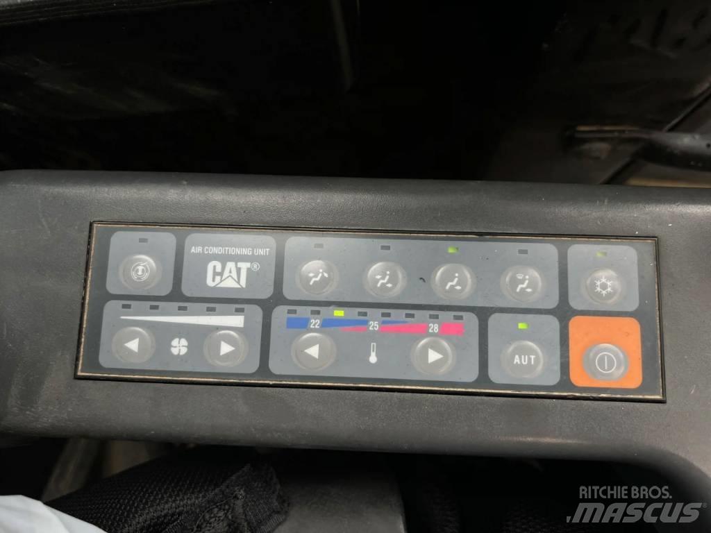 CAT 321D LCR Beltegraver