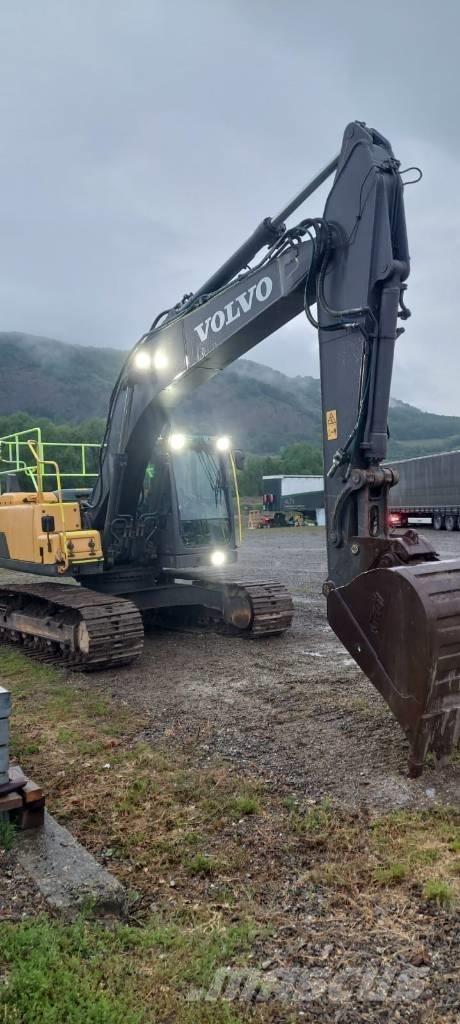 Volvo EC 220 DL Beltegraver