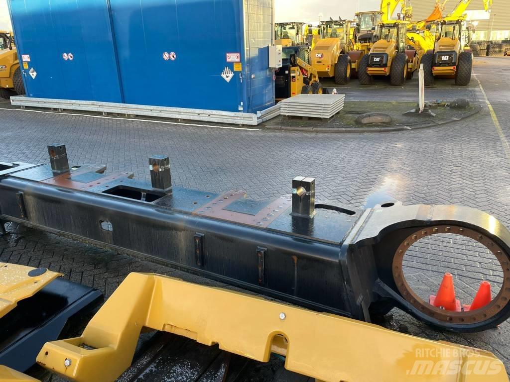 CAT 390 F L Chassis og understell
