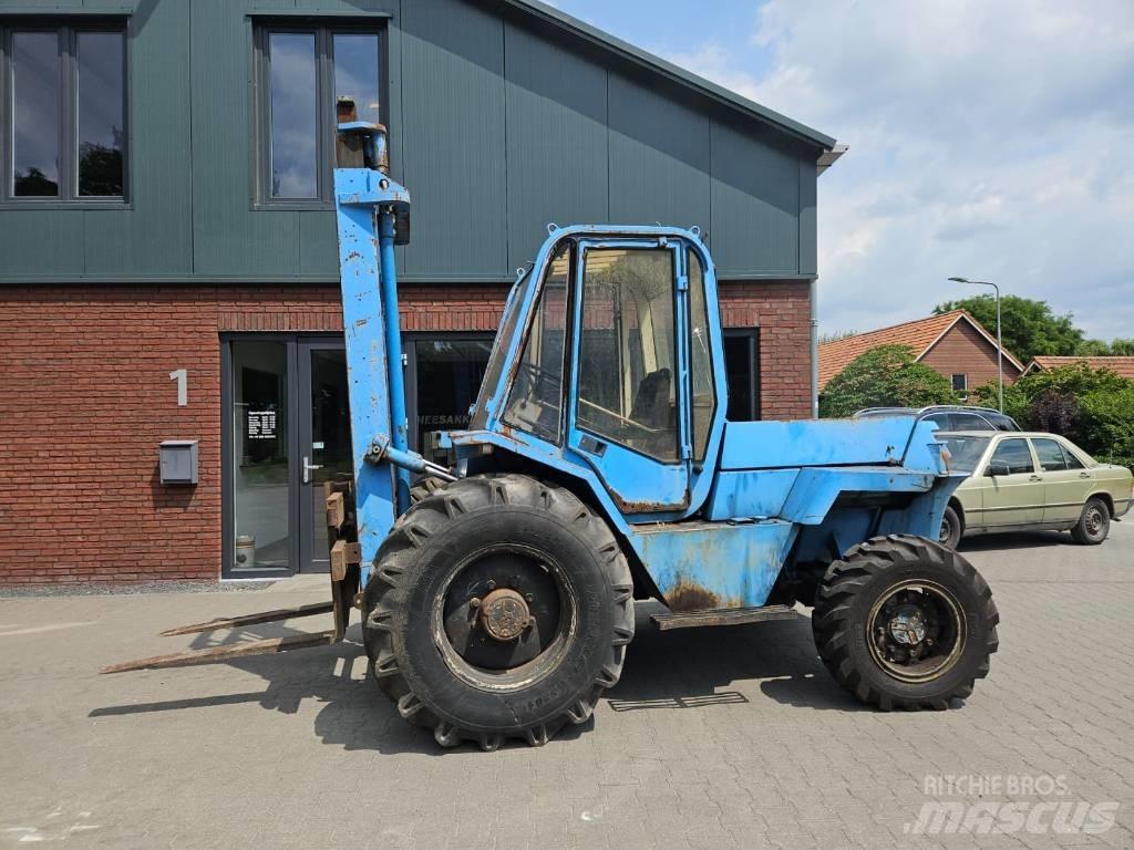 Manitou M430CP Diesel Trucker