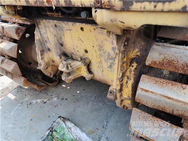 Komatsu D41P Dozere Beltegående
