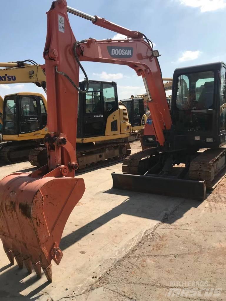 Doosan DX 60 Beltegraver