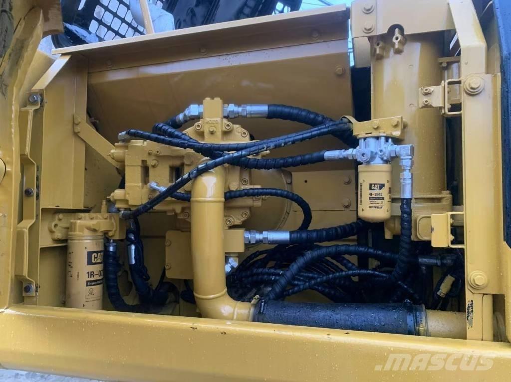 CAT 325 B L Beltegraver