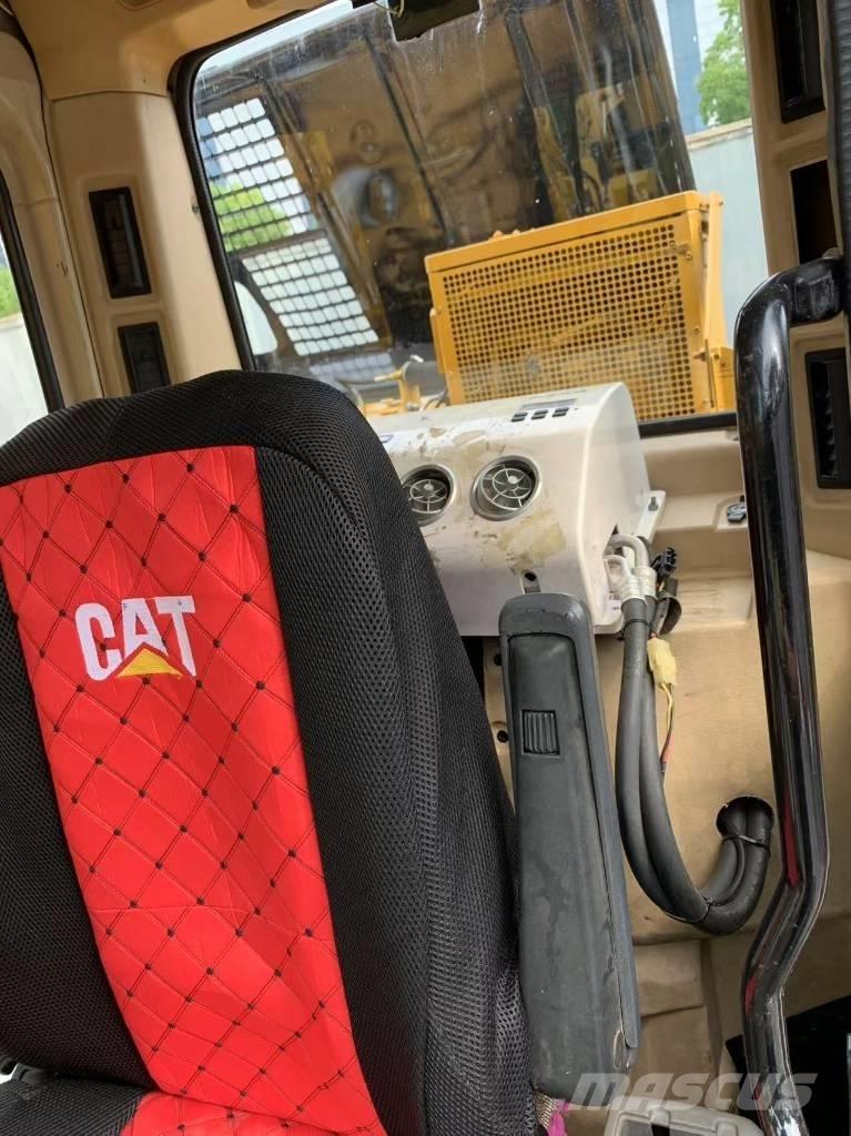 CAT 325 B L Beltegraver