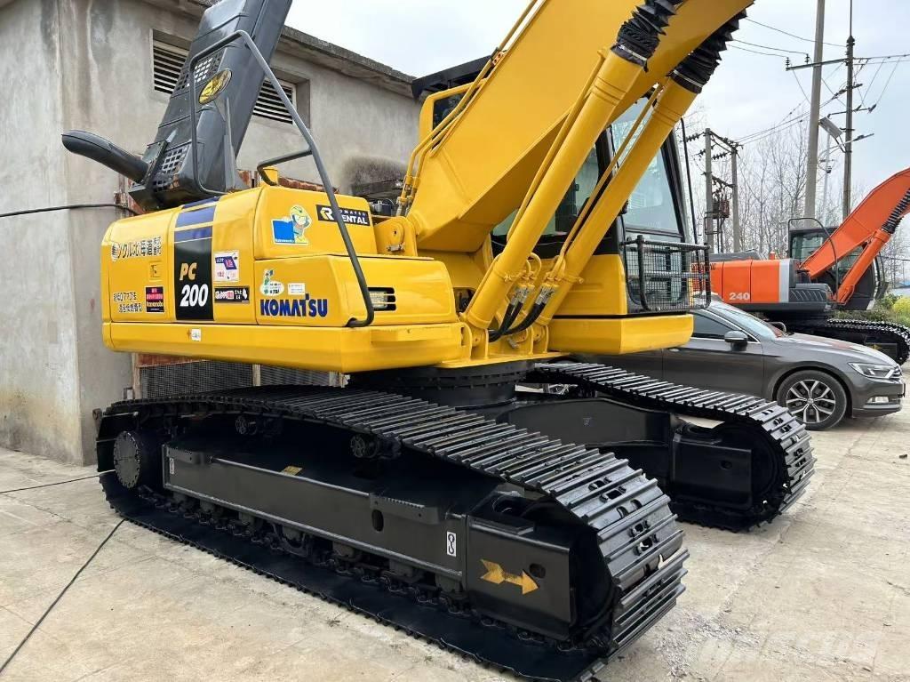 Komatsu 200 Beltegraver