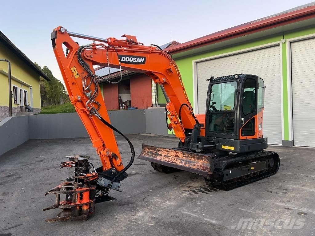 Doosan DX85R-3 Midigravere 7 - 12t