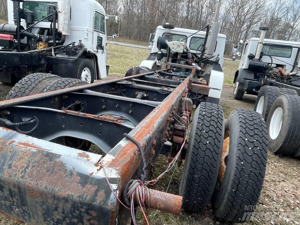 Autocar XPEDITOR Chassis