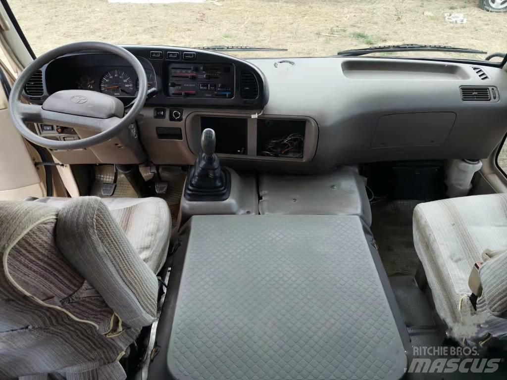Toyota Coaster Intercity busser