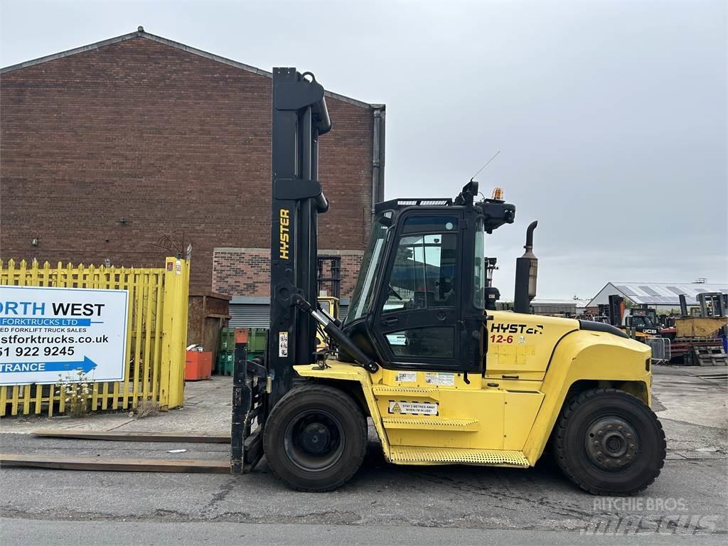 Hyster H12XM-6 Diesel Trucker