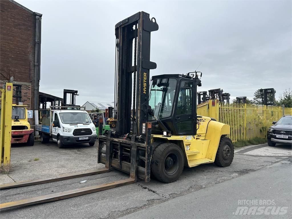 Hyster H12XM-6 Diesel Trucker