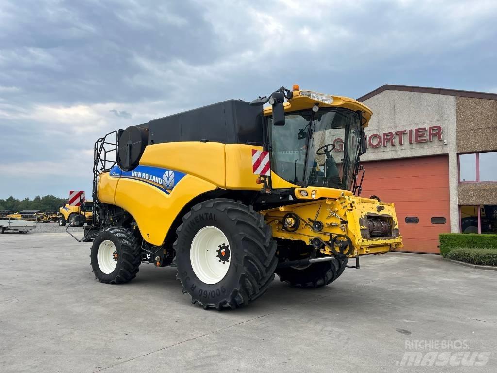 New Holland CR 9090 Skurtreskere
