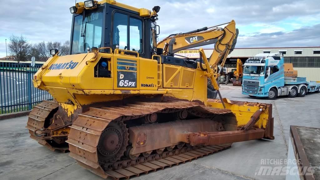 Komatsu D65PX-18 Dozere Beltegående