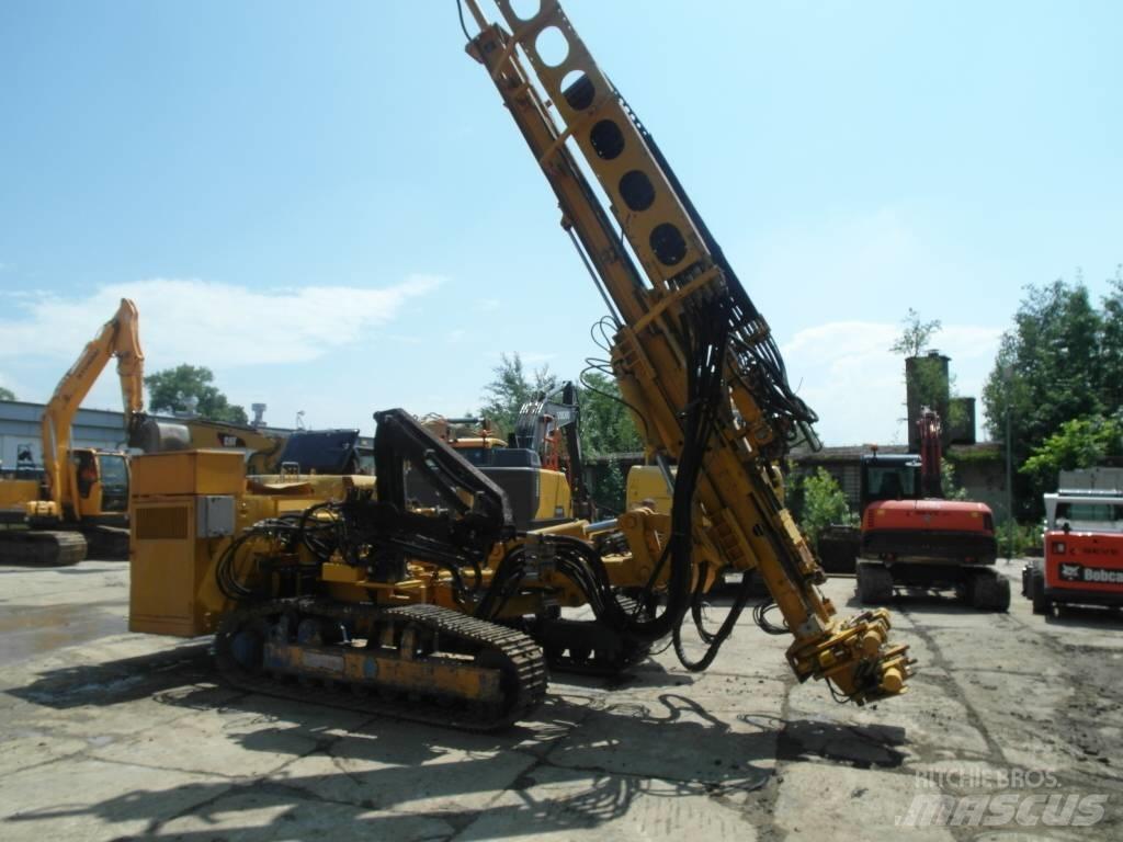Klemm KR 806-3 Store borerigger