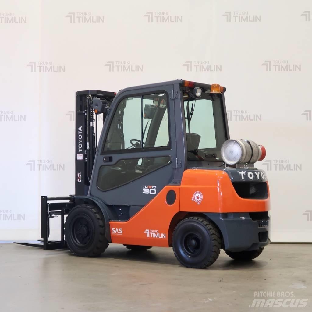 Toyota 02-8FGF30 Propan trucker