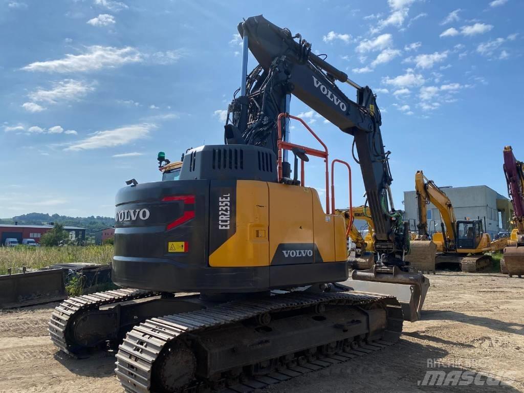 Volvo ECR 235 Beltegraver