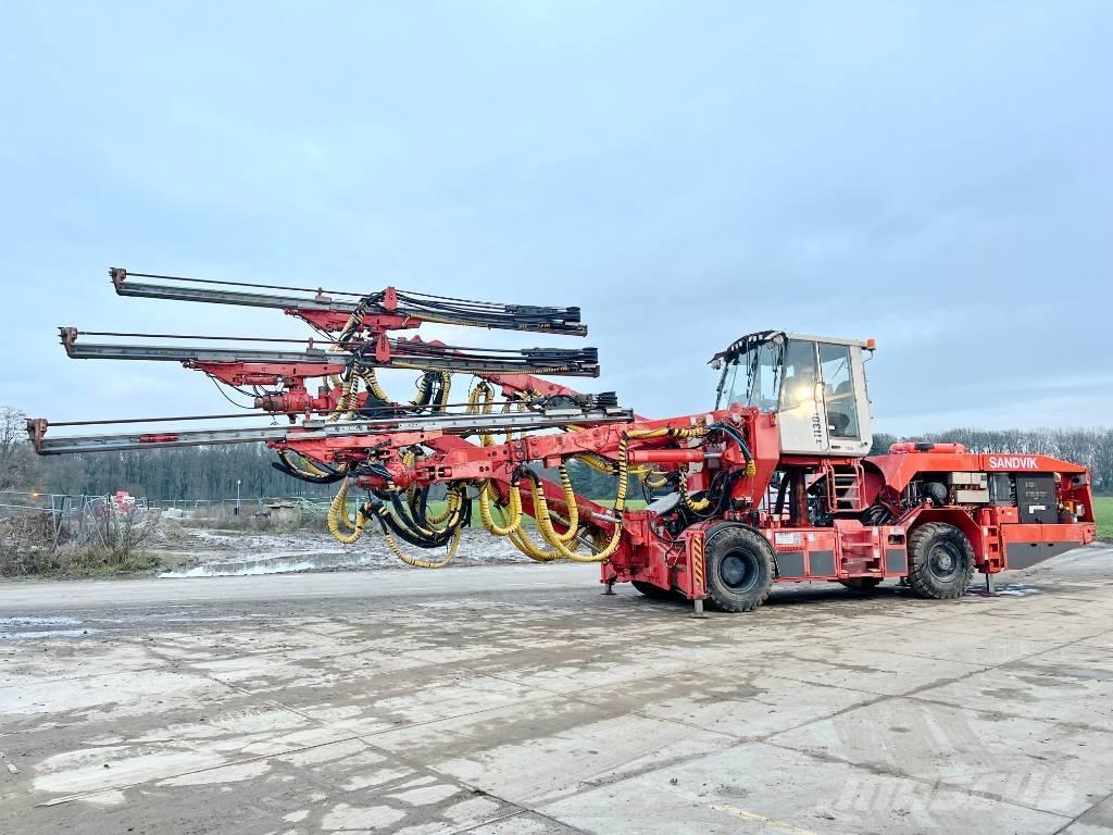 Sandvik DT1130i Underjords-gruve- og tunnelborerigger
