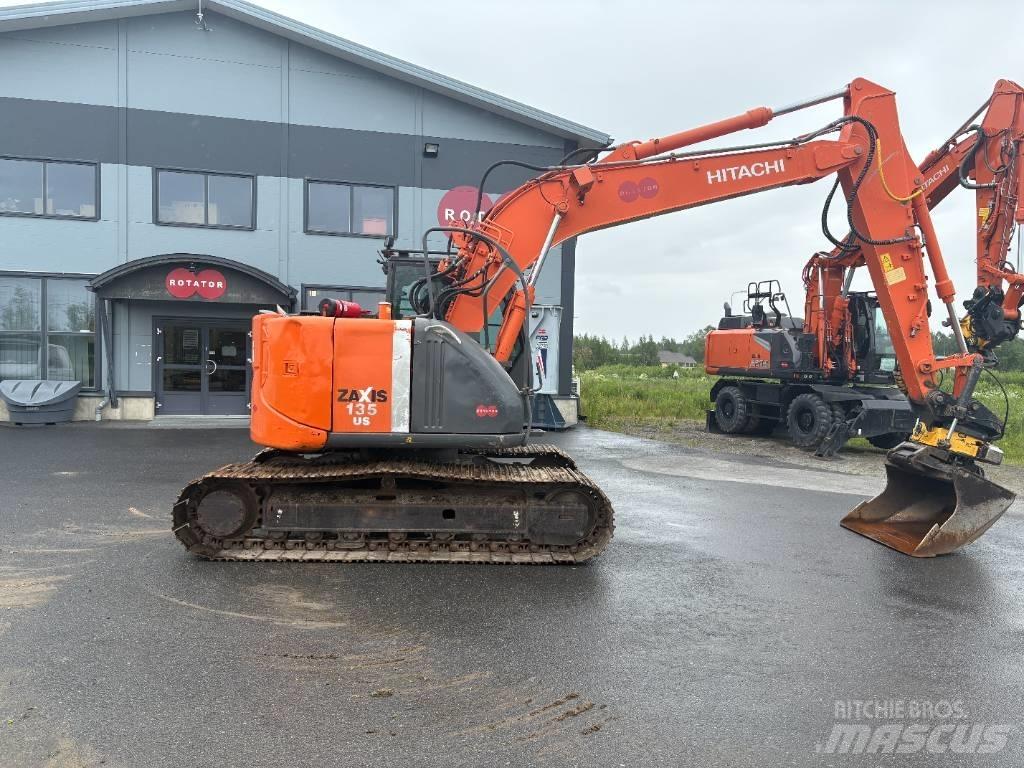 Hitachi ZX135US-3 Beltegraver