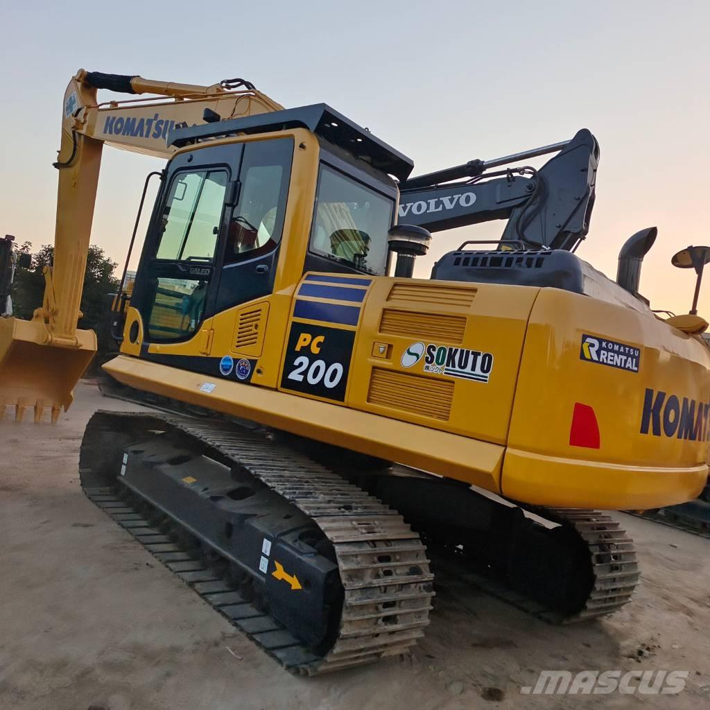 Komatsu PC 200-8 Beltegraver