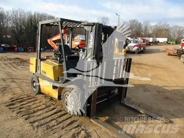 Yale GDP080LG Diesel Trucker
