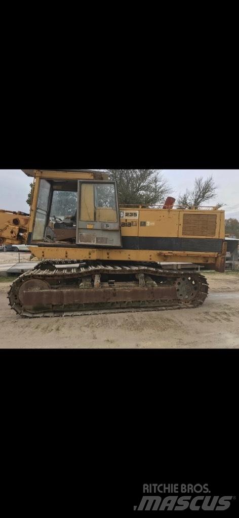 CAT 235 Beltegraver