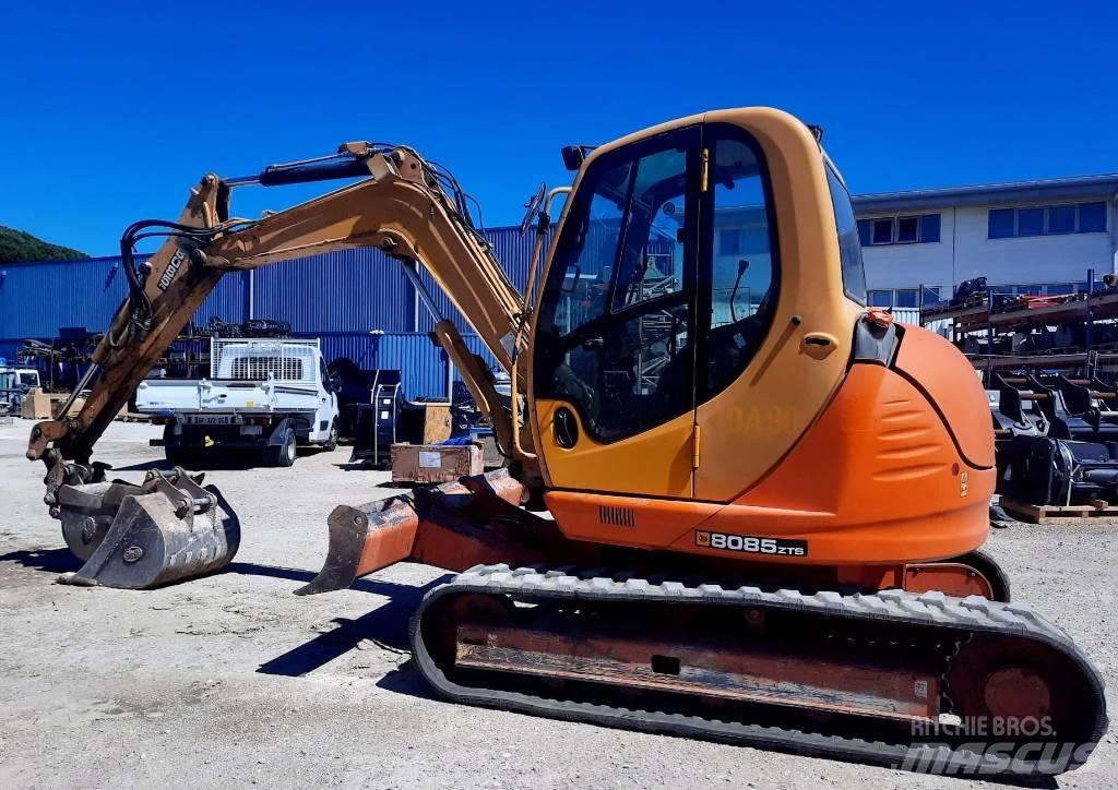JCB 8085 Midigravere 7 - 12t
