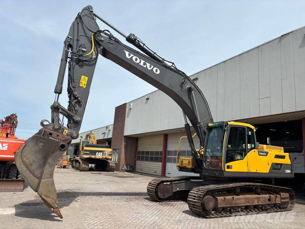 Volvo EC 300 D L Beltegraver