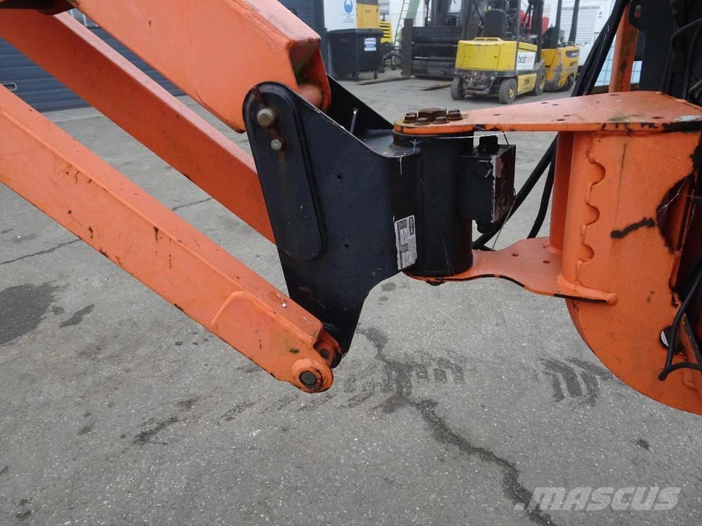 JLG 600AJ Leddede bomlifter