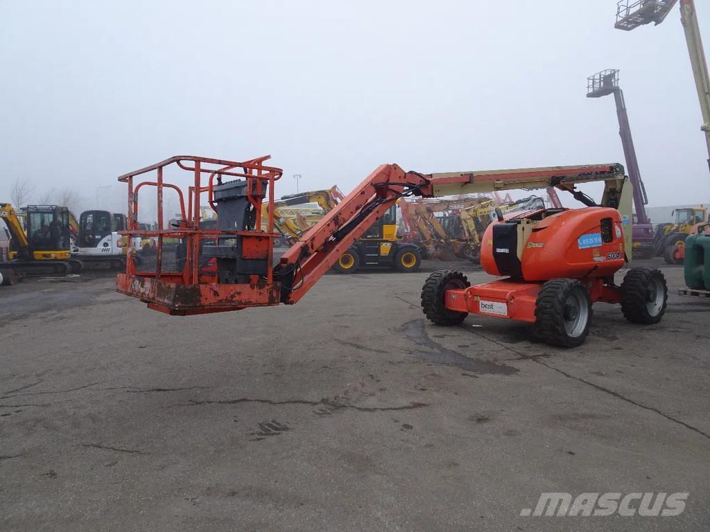 JLG 600AJ Leddede bomlifter