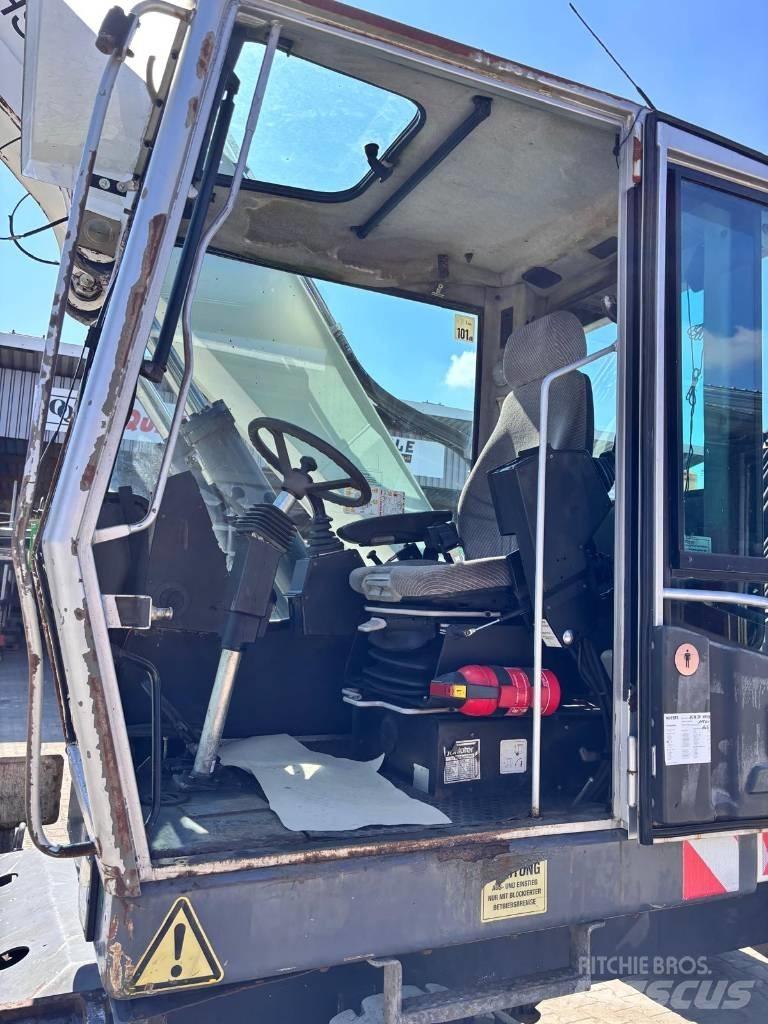 Fuchs MHL 320 Gravemaskiner for avfallshåndtering
