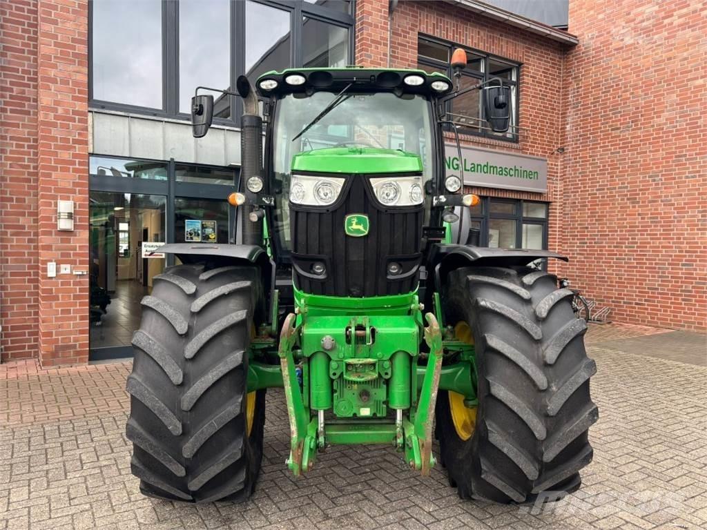 John Deere 6210R Traktorer
