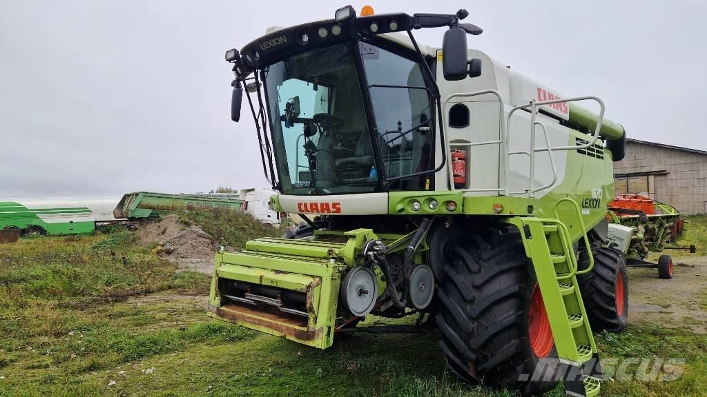 CLAAS Lexion 670 Skurtreskere